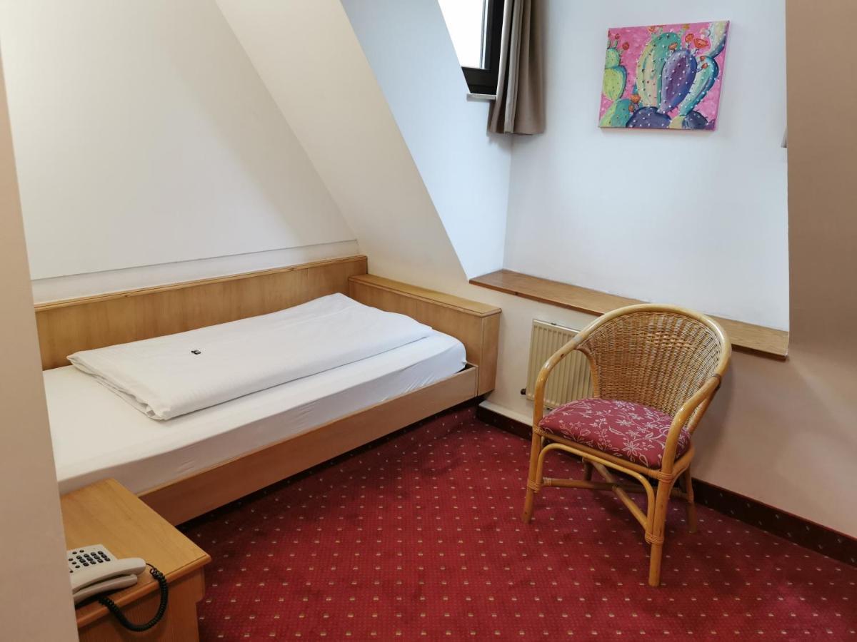 Landhotel Oelmuehle Mombris Zewnętrze zdjęcie